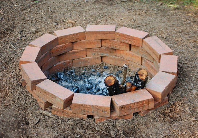 Чаша из кирпича Чаша из кирпича