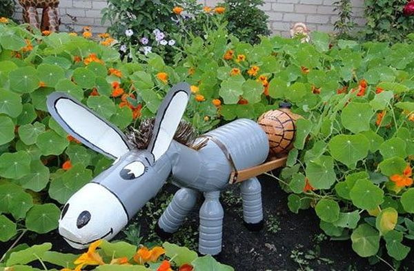 необычная фигурка из бутылки необычная фигурка из бутылки