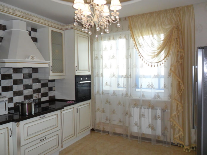 гардина с бахромой
