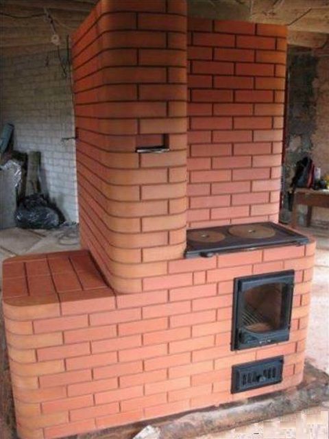 Исследуйте пошаговое руководство от MasterHouse, как сложить печь из кирпича своими руками.